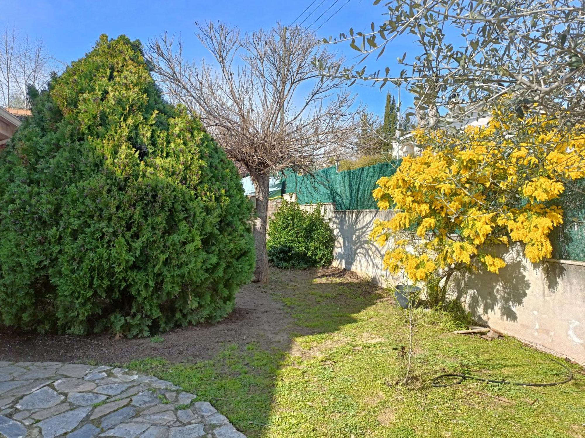Casa Con Jardin Y Piscina Privada. Vila Santa Eulalia de Ronsaná Exterior foto