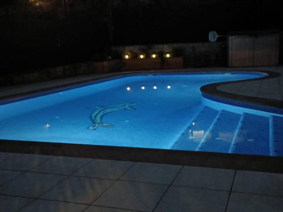 Casa Con Jardin Y Piscina Privada. Vila Santa Eulalia de Ronsaná Exterior foto